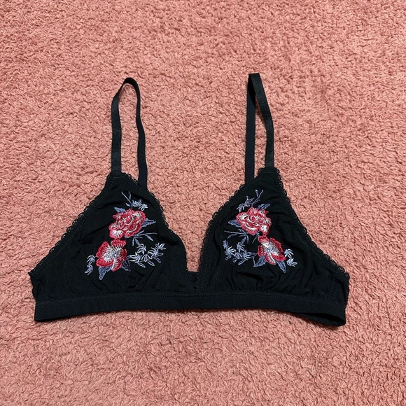 Women’s Bralette - Picture 3 of 10